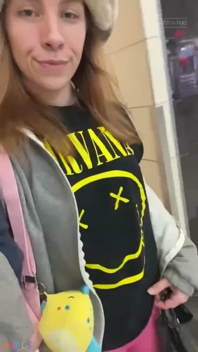 PaddedkittenVuittQn - Walking Out The Bathroom With My Toy