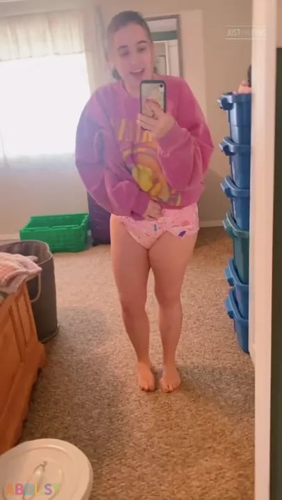 Liddlestflora - Oh My Goodness Look How Empty My Room Is.mp4