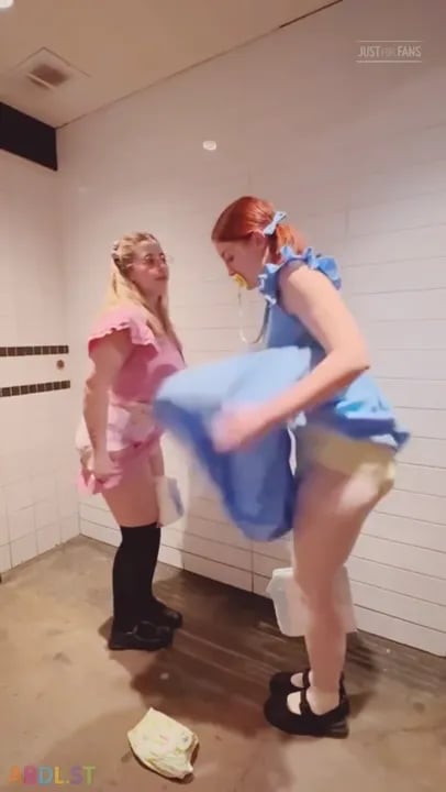 Liddlestflora - Diaper Change At Kink Party.mp4