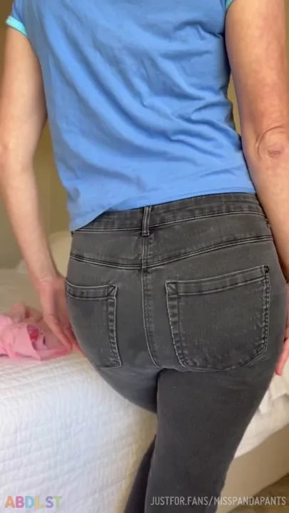 Misspandapants - Hot Take Tight Pants Hide Diapers Better