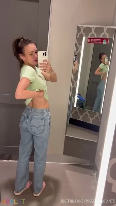 Misspandapants - Shopping For Clothes With A Sneaky Diaper.mp4