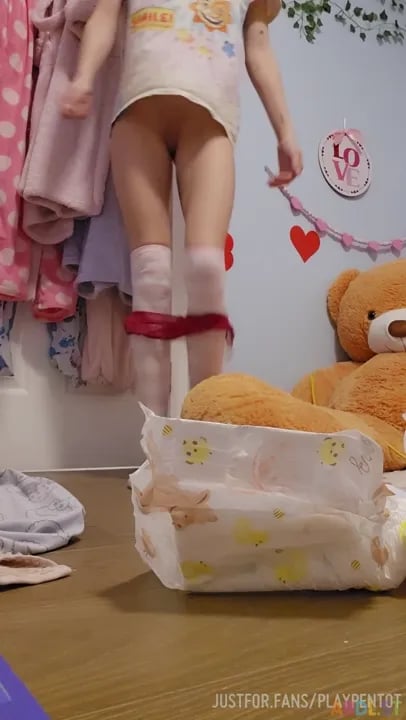 Playpentot - Diaper Struggles On The Barnyard.mp4