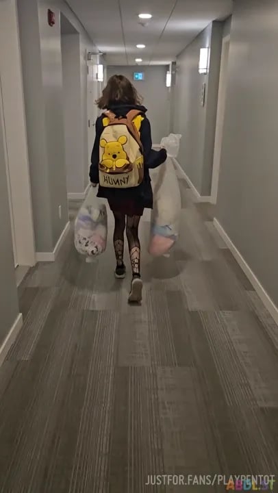 Playpentot - Diaper Trash Run With Daddy.mp4