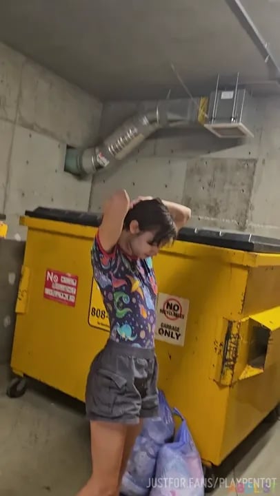 Playpentot - Heavy Diaper Load Trash Reveal