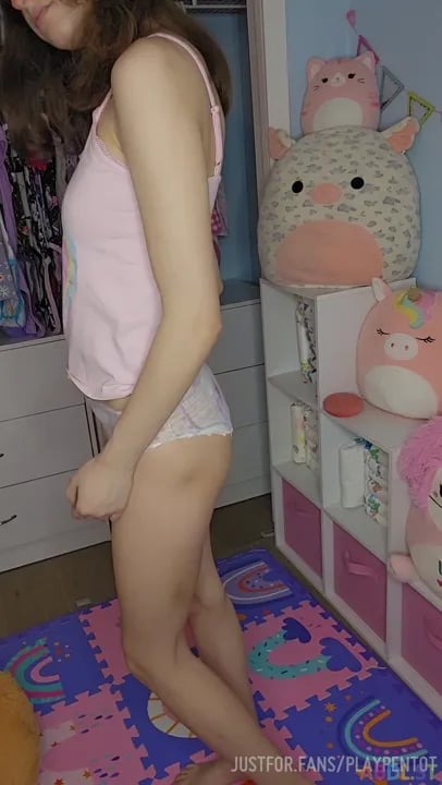 Playpentot - Hello Kitty ABDL Playtime Fun.mp4