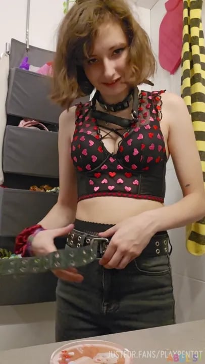 Playpentot - Lingerie Strip And Warm Pee Play.mp4