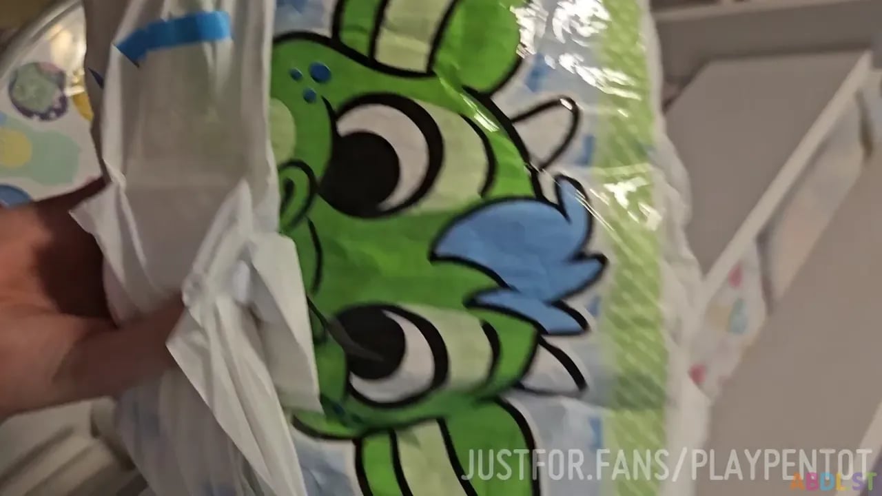 Playpentot - Little Boy Begs Not To Be Thrown Away