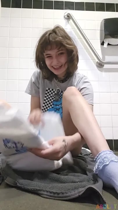 Playpentot - Self Diapering Before Movie Stall Fun