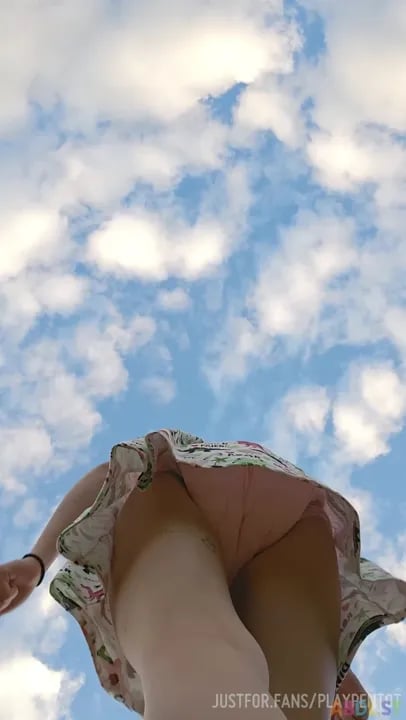 Playpentot - Skirt Lift And Sunny Sky