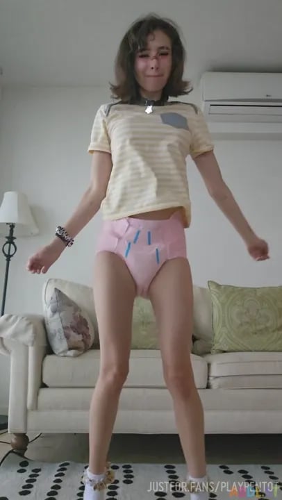 Playpentot - Soggy Diaper Change After Road Trip.mp4