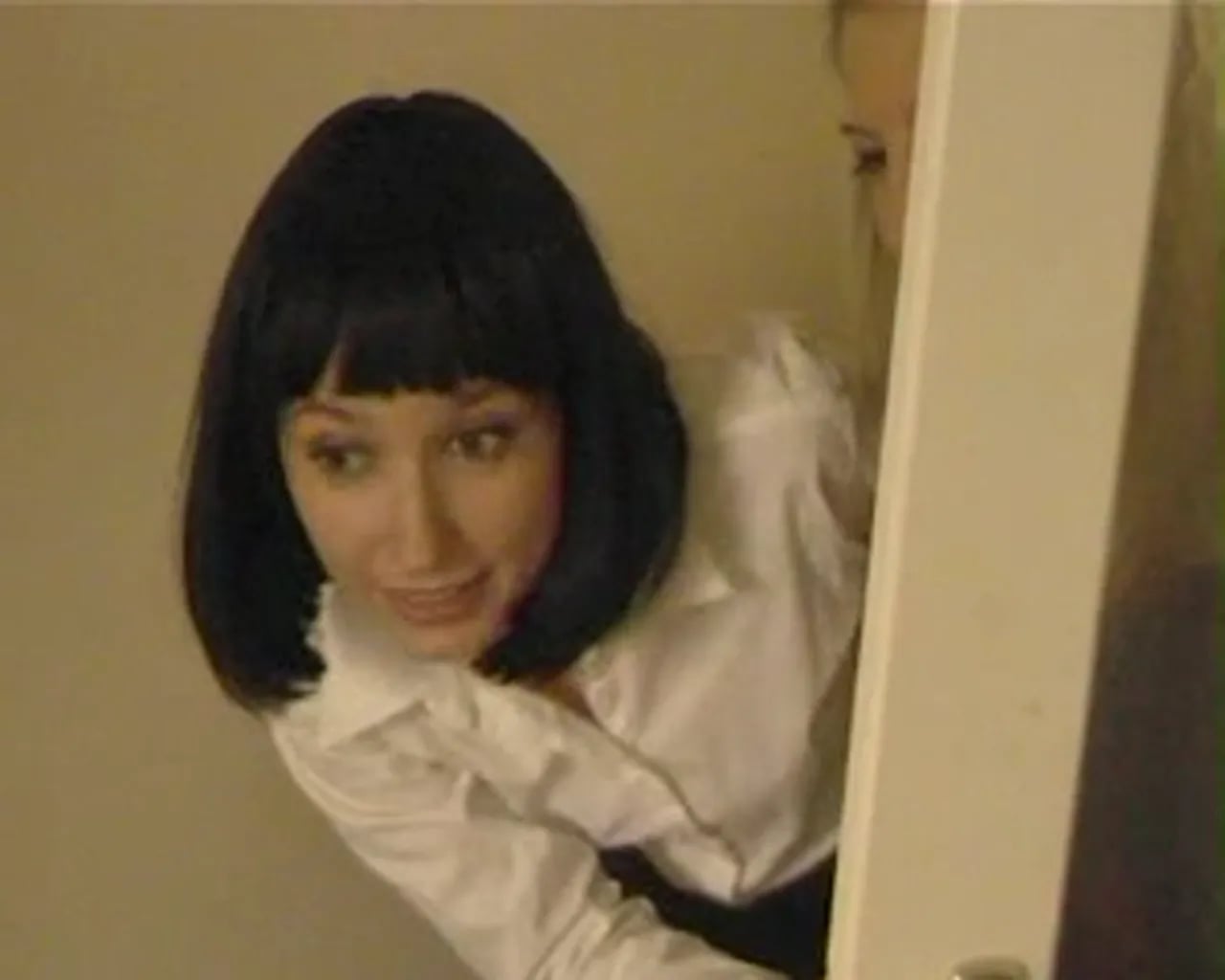 dg18 - Madelaine fills her diaper.mp4