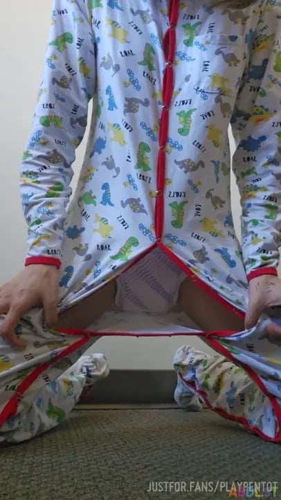 Playpentot - Wet And Squishy ABDL Fun.mp4