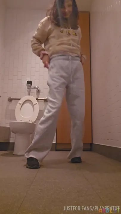 Playpentot - Wetting Diaper Bathroom Fluffy Show.mp4