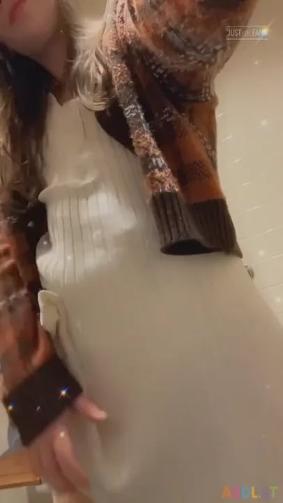 Pulluppoofs - Airport Bathroom Quickie ABDL
