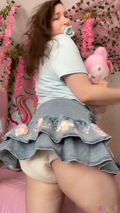 Pulluppoofs - Cute Naughty Diaper Girl ABDL.mp4