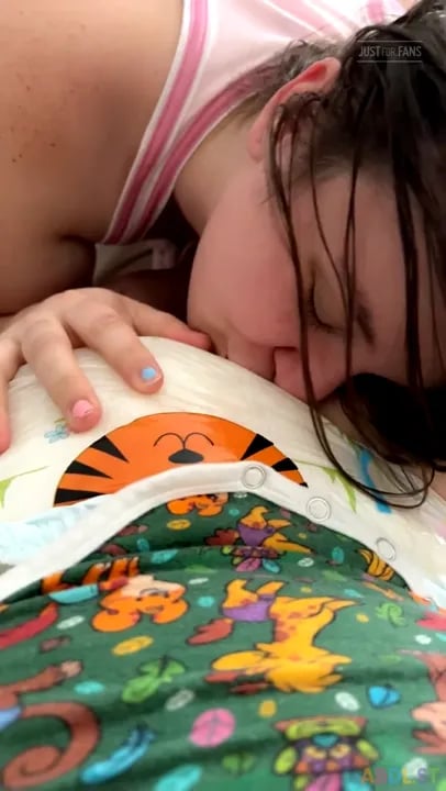 Pulluppoofs - Diaper Worship And Big Pampy Morning.mp4