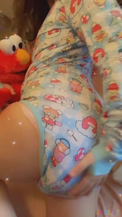 Pulluppoofs - Pink Trest Boosted Winter Bears Onesie.mp4