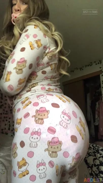 Pulluppoofs - Poofy Diapers Whining And Grunting