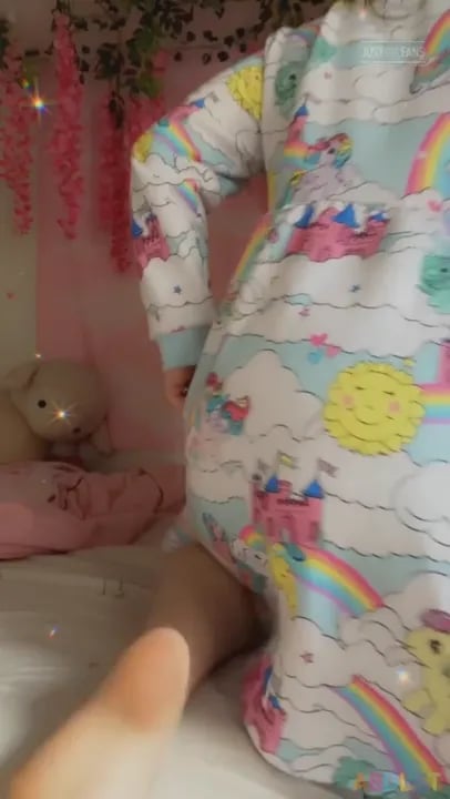 Pulluppoofs - Rubbies And Loud Diaper Mess.mp4